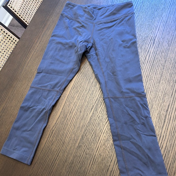 Kira Grace Yoga Gray Cutout Legging Size Small - Picture 3 of 4